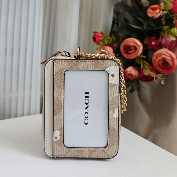 NWT COACH Zip Card Case In Signature Canvas With Floral Print Chalk CR971 $118 - Picture 3 of 4